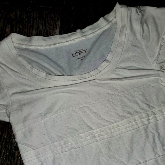 Ann Taylor LOFT Creme Ruffled Front Top XS - Picture 4 of 4
